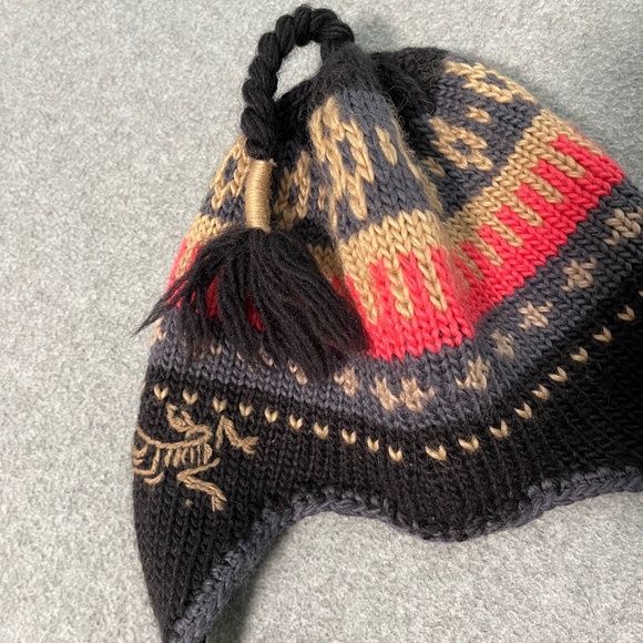 Arc'teryx Wool Beanie Knit Hat Earflap Winter Outdoors Gorpcore Wool Snow - Picture 7 of 9